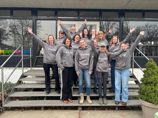 Afgelopen weekend ging Niveau 1 van start in Gouda! 🐴

Een super leergierige en gezellige groep die meteen enthousiast aan de slag ging met de eerste stappen in het begrijpen van paardengedrag. Van theorie tot praktijk, een leerzame start van de opleiding!

 #jongepaarden #lerenoverpaarden #paardenbedrijf #Lichaamstaal #opleiding #paardengezondheid #paardentaal #samenwerking #paarden #trailerladen #paardenwelzijn #horsemanship #communicatie